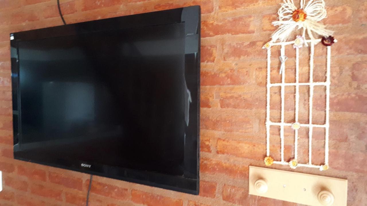 Departamentos Ensuenos Appartement Trelew Buitenkant foto